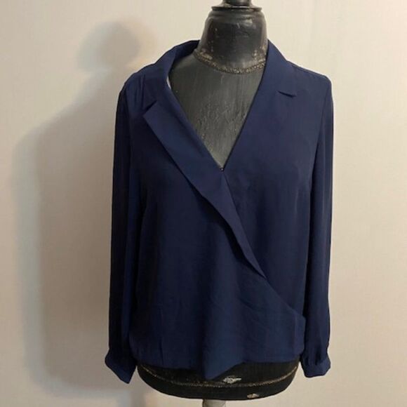Daniel Rainn Navy Blue Hi-Lo blouse, size M - Picture 1 of 3